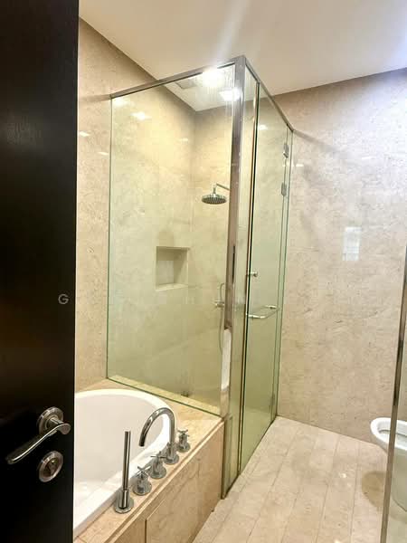 Servis Apartment untuk Disewa di Straits Quay (The Suites at Waterside) - Gan Chun Kai - Bathroom - PropertyGuru.com.my