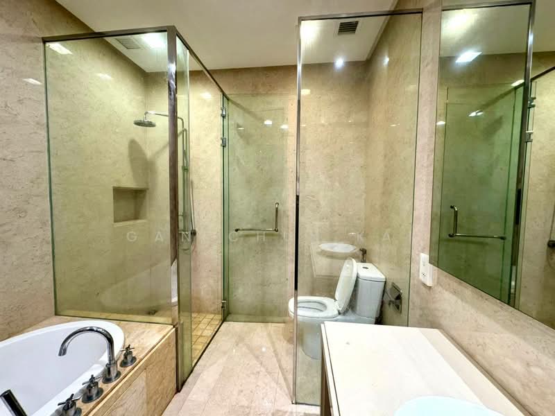 Servis Apartment untuk Disewa di Straits Quay (The Suites at Waterside) - Gan Chun Kai - Bathroom - PropertyGuru.com.my