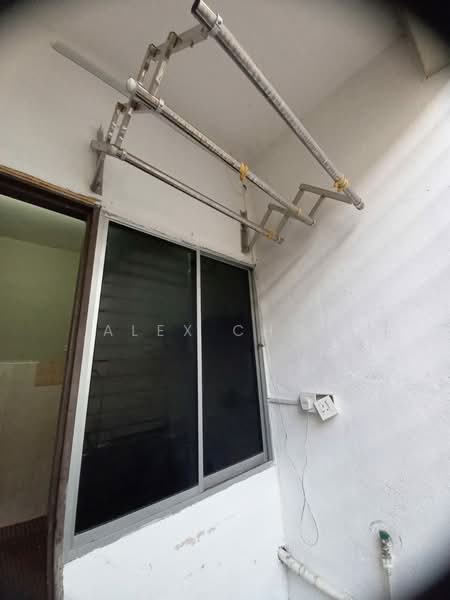 2-storey Terraced House for Sale in Seri Kembangan (Selangor) - Alex Choo - Balcony - PropertyGuru.com.my