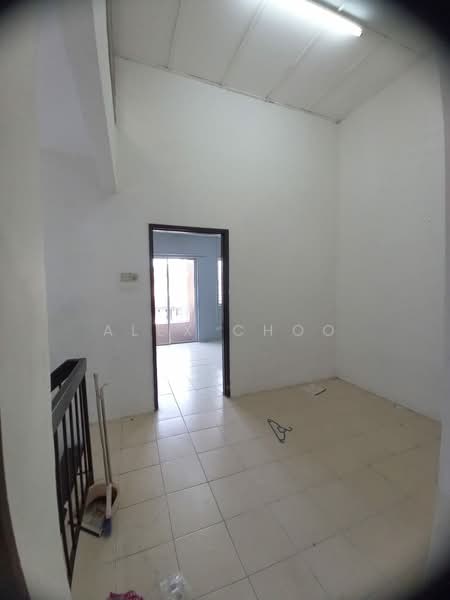 2-storey Terraced House for Sale in Seri Kembangan (Selangor) - Alex Choo - Interior - PropertyGuru.com.my