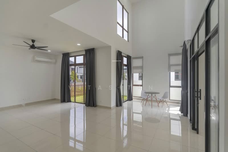 Semi-Detached House for Sale in Setia Alam (Selangor) - Vitas Tan - Living Room - PropertyGuru.com.my
