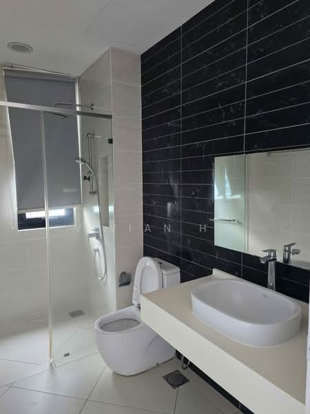 Condominium for Rent at Sky Condominium (Skyz Residence) - Vivian Ho - Bathroom - PropertyGuru.com.my