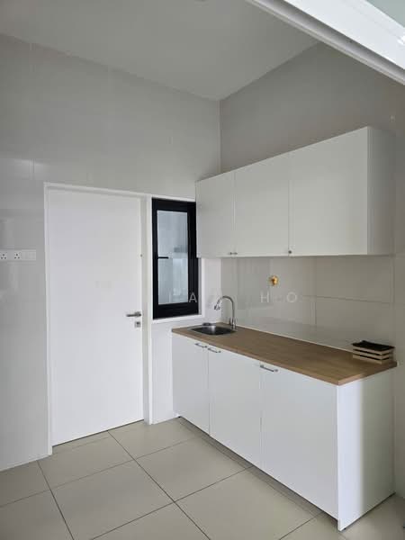 Condominium for Rent at Sky Condominium (Skyz Residence) - Vivian Ho - Kitchen - PropertyGuru.com.my