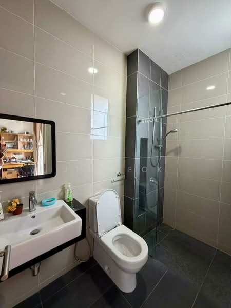 Semi-Detached House for Sale in East Ledang (Iskandar Puteri (Nusajaya)) - Jin Teok - Bathroom - PropertyGuru.com.my