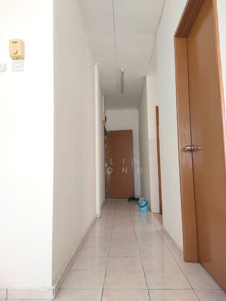 Flat for Sale at Batu Caves Centerpoint - Pauline Chong - Corridor - PropertyGuru.com.my