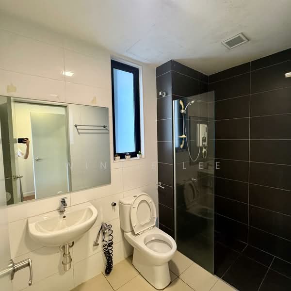Service Residence for Rent at Utropolis Suites 2 - Winnie Lee - Bathroom - PropertyGuru.com.my