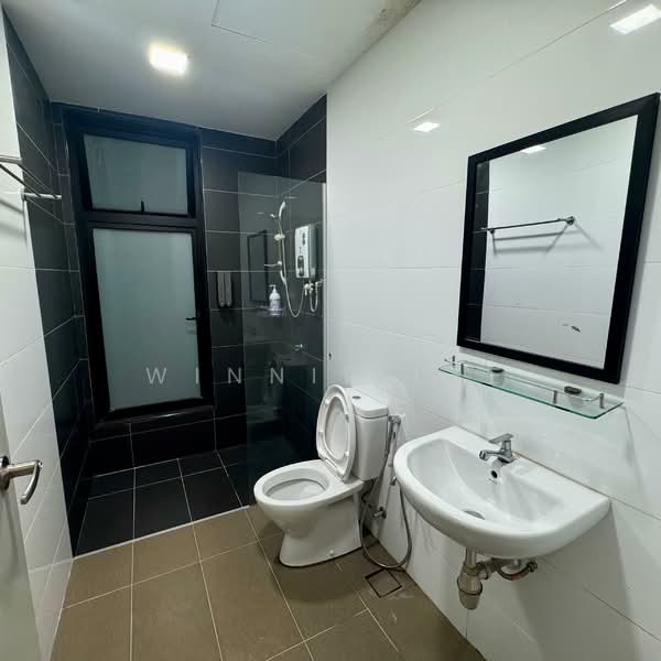 Service Residence for Rent at Utropolis Suites 2 - Winnie Lee - Bathroom - PropertyGuru.com.my