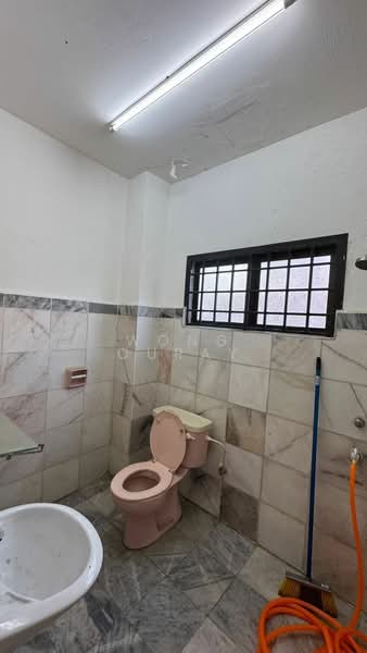 2-storey Terraced House for Sale in Taman Sri Skudai (Skudai) - Wong Ouray - Bathroom - PropertyGuru.com.my