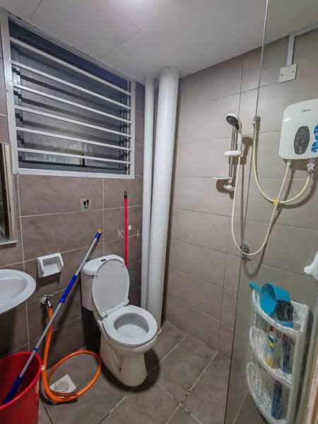 Service Residence for Rent at ARC @ Austin Hills - Kim . - Bathroom - PropertyGuru.com.my