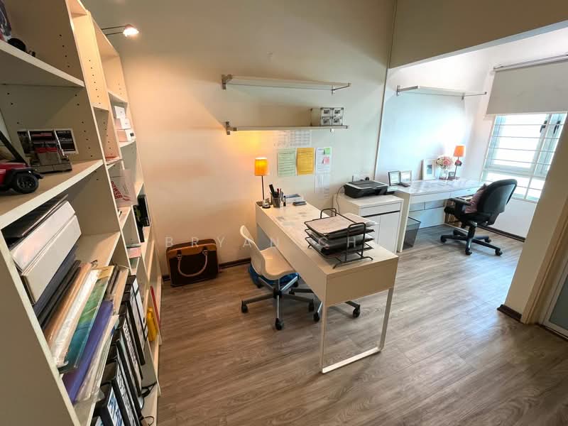 Rumah Teres 2 Tingkat untuk Dijual di SS19 (Subang Jaya) - Bryan Cho - Study - PropertyGuru.com.my