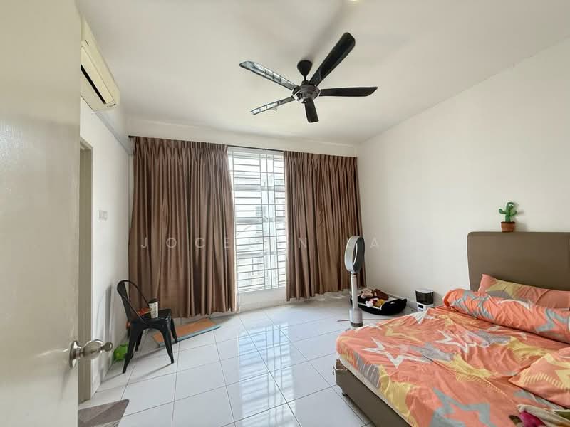 2-storey Terraced House for Sale in Bandar Seri Alam (Masai) - Jocelyn Law - Bedroom - PropertyGuru.com.my