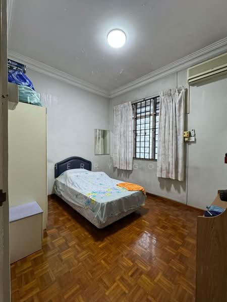 Rumah Teres 2 Tingkat untuk Dijual di Taman Johor Jaya (Johor Bahru) - Herry Goh - Bedroom - PropertyGuru.com.my