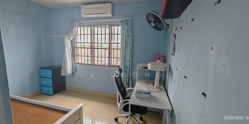 Pangsapuri untuk Dijual di Desa Dua Aman Puri - JK Leong - Bedroom - PropertyGuru.com.my