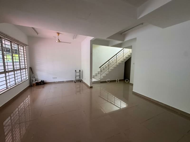 Rumah Teres 2 Tingkat untuk Dijual di Taman Saga Emas (Kajang) - Bryan Cho - Living Room - PropertyGuru.com.my