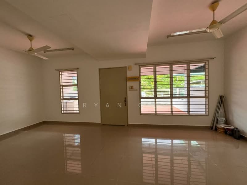 Rumah Teres 2 Tingkat untuk Dijual di Taman Saga Emas (Kajang) - Bryan Cho - Living Room - PropertyGuru.com.my