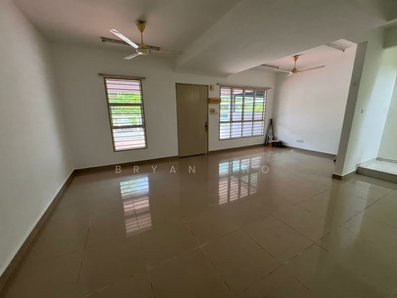 Rumah Teres 2 Tingkat untuk Dijual di Taman Saga Emas (Kajang) - Bryan Cho - Living Room - PropertyGuru.com.my