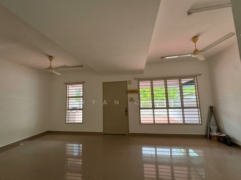 Rumah Teres 2 Tingkat untuk Dijual di Taman Saga Emas (Kajang) - Bryan Cho - Living Room - PropertyGuru.com.my