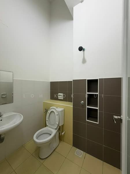 2-storey Terraced House for Sale in Taman Setia Indah (Tebrau) - Loh Kok Hui - Bathroom - PropertyGuru.com.my