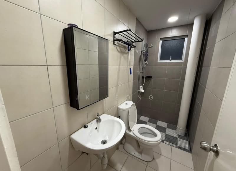 Servis Apartment untuk Disewa di Kiara Kasih - JK Leong - Bathroom - PropertyGuru.com.my