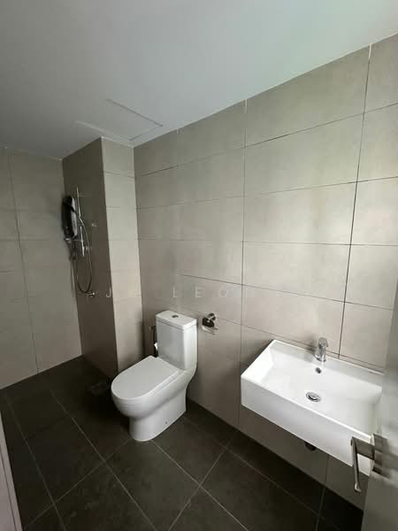 Kondominium untuk Disewa di M Condominium @ Larkin - JK Leong - Bathroom - PropertyGuru.com.my
