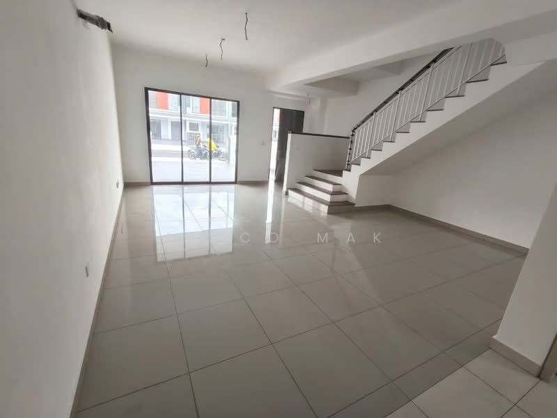 Rumah Teres 2 Tingkat untuk Dijual di Bandar Bukit Raja (Klang) - Marco Mak - Living Room - PropertyGuru.com.my