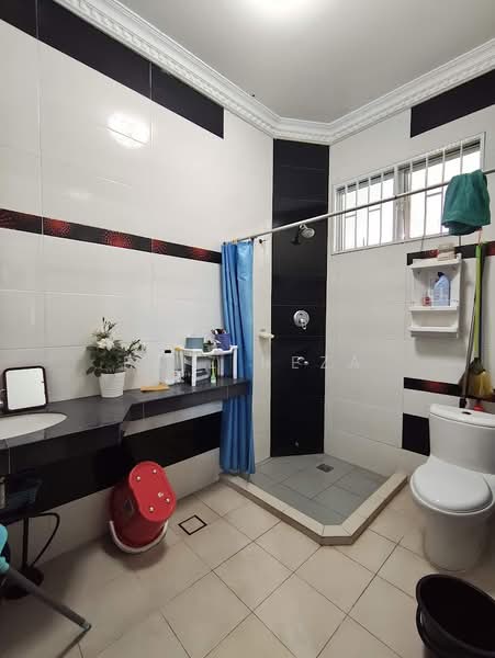 Bungalow for Sale in Seksyen 3 (Bangi) - FAIZ REZA - Bathroom - PropertyGuru.com.my