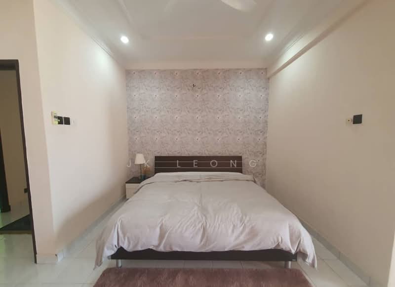 Condominium for Sale at South City (Perdana Selatan) Block C - JK Leong - Bedroom - PropertyGuru.com.my
