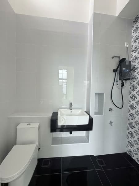 Rumah Teres 2 Tingkat untuk Disewa di Kota Masai (Pasir Gudang) - YC Fung - Bathroom - PropertyGuru.com.my