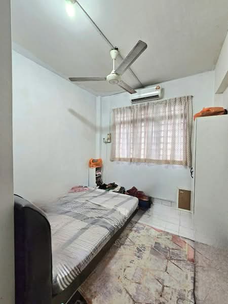 Apartment for Sale at Pangsapuri Seri Melati - Maryam . - Bedroom - PropertyGuru.com.my