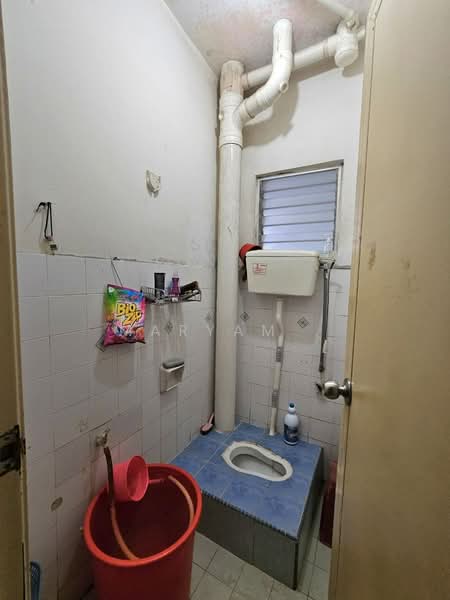 Apartment for Sale at Pangsapuri Seri Melati - Maryam . - Bathroom - PropertyGuru.com.my