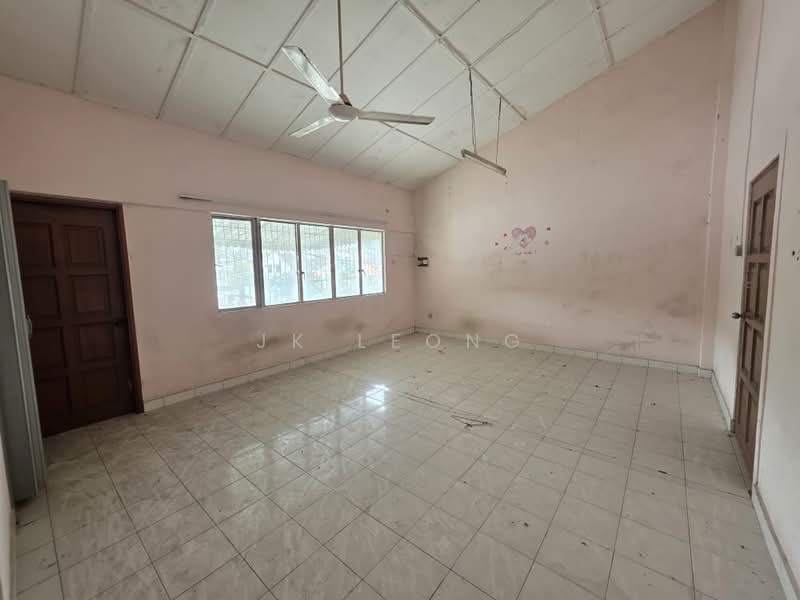 Pangsapuri untuk Dijual di NADI CERGAS: PPAM & APARTMENTS AT ALAM DAMAI CHERAS - JK Leong - Living Room - PropertyGuru.com.my