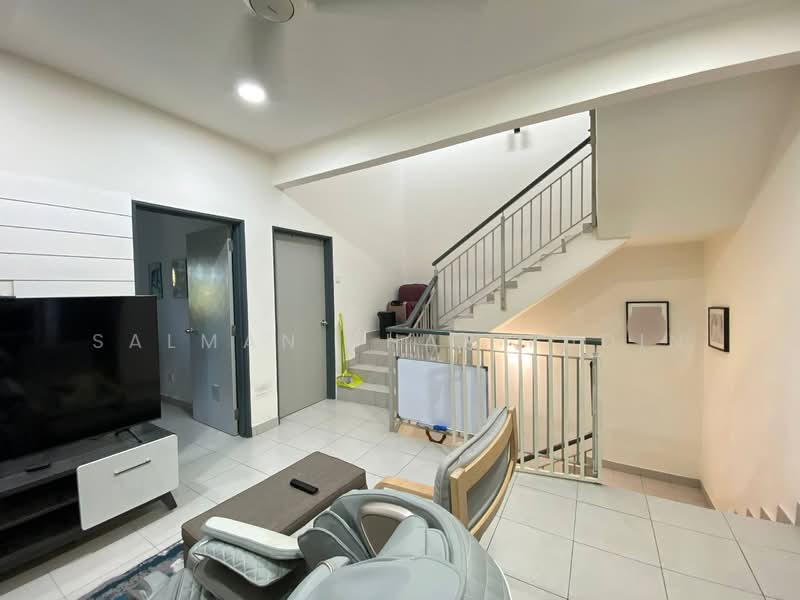 3-storey Terraced House for Sale in Kajang (Selangor) - Salman Sharifudin - Living Room - PropertyGuru.com.my