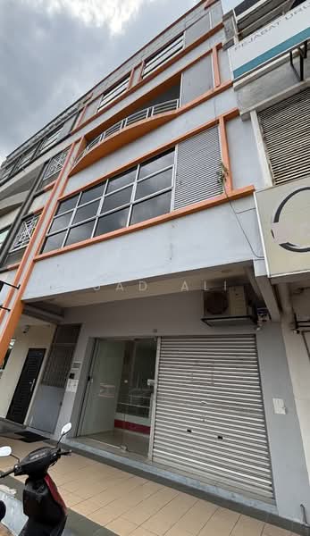 Shop / Office for Rent in Seksyen 15 (Shah Alam) - Fuad Ali - Exterior - PropertyGuru.com.my