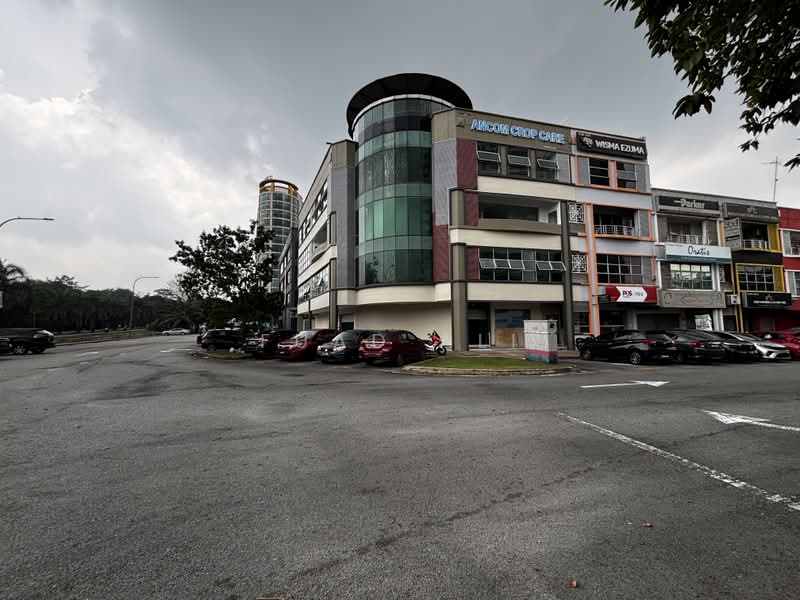 Shop / Office for Rent in Seksyen 15 (Shah Alam) - Fuad Ali - Exterior - PropertyGuru.com.my