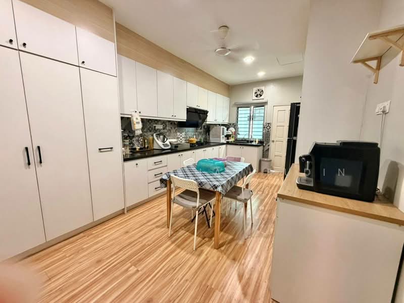 Rumah Teres 2 Tingkat untuk Dijual di Shah Alam (Selangor) - Salman Sharifudin - Kitchen - PropertyGuru.com.my