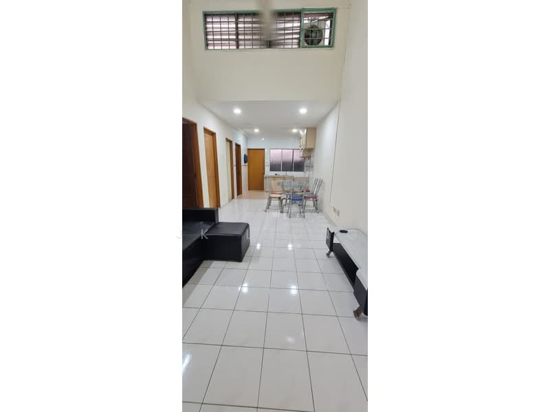Kondominium untuk Dijual di Palm Court Town House - JK Leong - Living Room - PropertyGuru.com.my