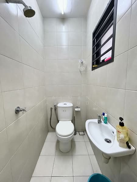 Rumah Teres 2 Tingkat untuk Dijual di Shah Alam (Selangor) - Salman Sharifudin - Bathroom - PropertyGuru.com.my