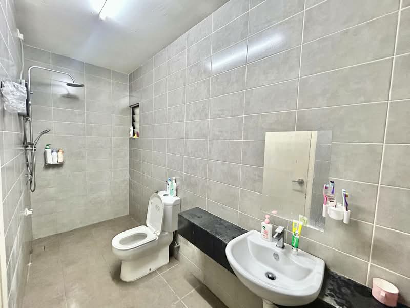 Rumah Teres 2 Tingkat untuk Dijual di Shah Alam (Selangor) - Salman Sharifudin - Bathroom - PropertyGuru.com.my