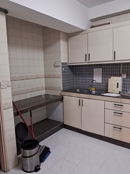 Kondominium untuk Disewa di Faber Heights - SC Toh - Kitchen - PropertyGuru.com.my
