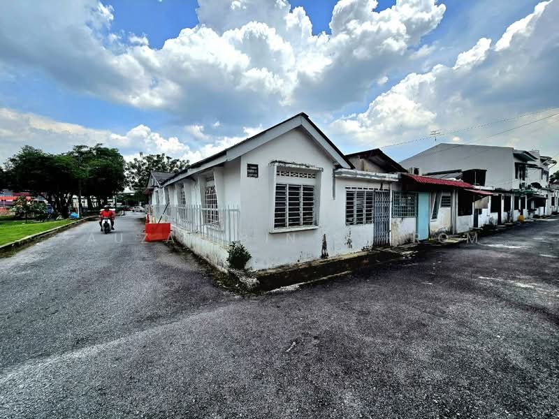 Terraced House for Sale in Seksyen 51a (Petaling Jaya) - Fauzan bin Sahrom - Exterior - PropertyGuru.com.my