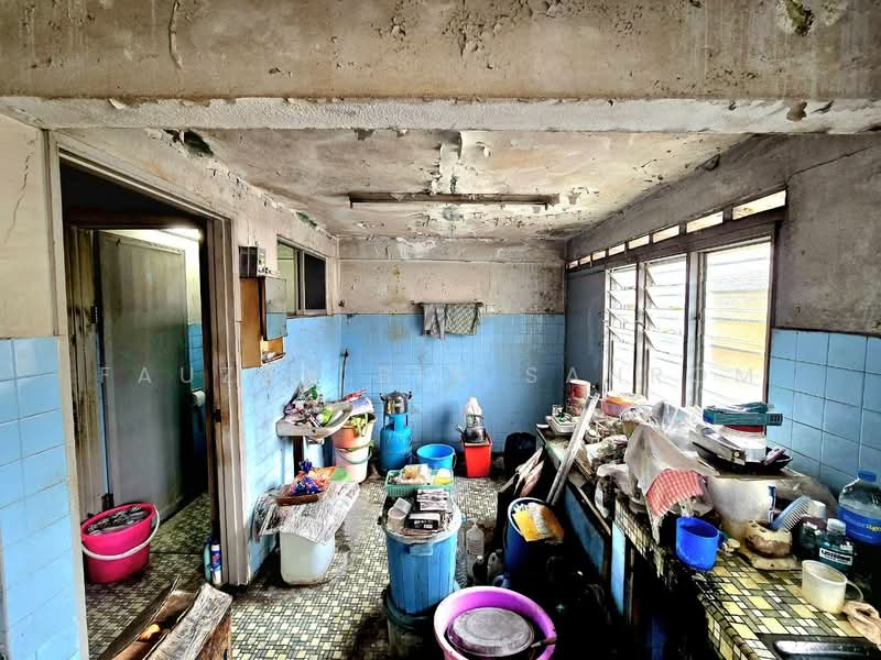 Terraced House for Sale in Seksyen 51a (Petaling Jaya) - Fauzan bin Sahrom - Kitchen - PropertyGuru.com.my