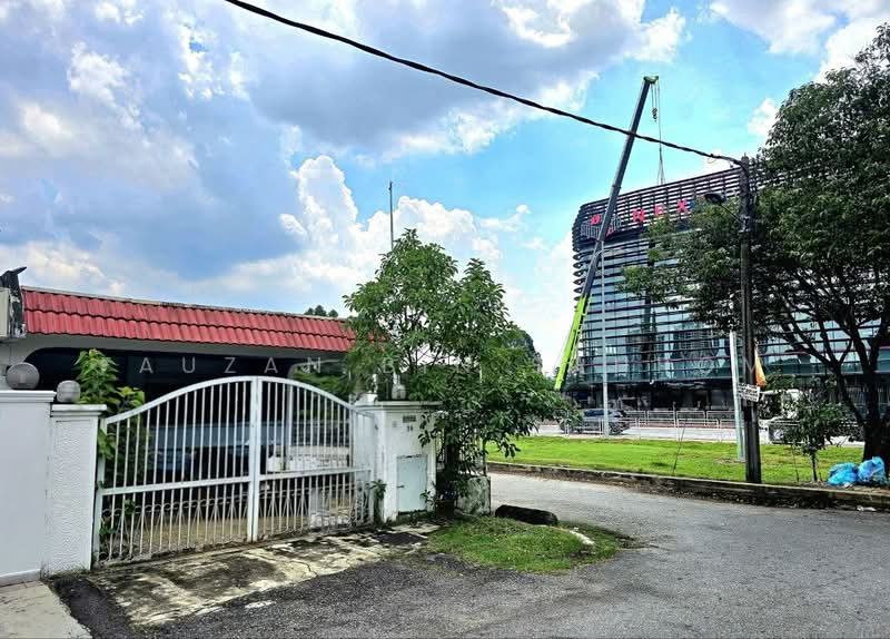 Terraced House for Sale in Seksyen 51a (Petaling Jaya) - Fauzan bin Sahrom - Exterior - PropertyGuru.com.my