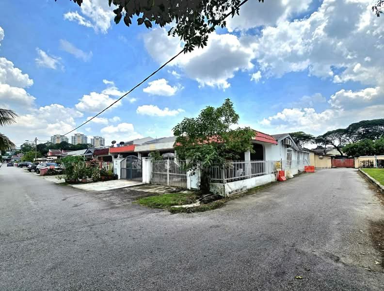 Terraced House for Sale in Seksyen 51a (Petaling Jaya) - Fauzan bin Sahrom - Exterior - PropertyGuru.com.my