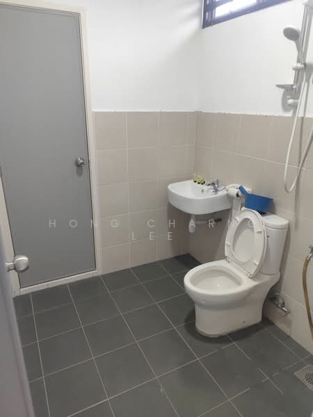 2-storey Terraced House for Rent in Pasir Gudang (Johor) - Hong Charng Lee - Bathroom - PropertyGuru.com.my