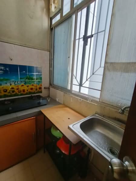 Apartment for Rent at Bistari Impian Apartment - Ivy Low - Kitchen - PropertyGuru.com.my