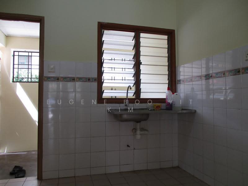 Rumah Teres 2-Tingkat untuk Dijual di Taman Putra Prima (Puchong) - Eugene Boo Yit Kim - Kitchen - PropertyGuru.com.my