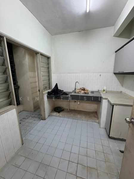 Condominium for Rent at Emerald Hill Condominium - Kenneth Siew - Kitchen - PropertyGuru.com.my