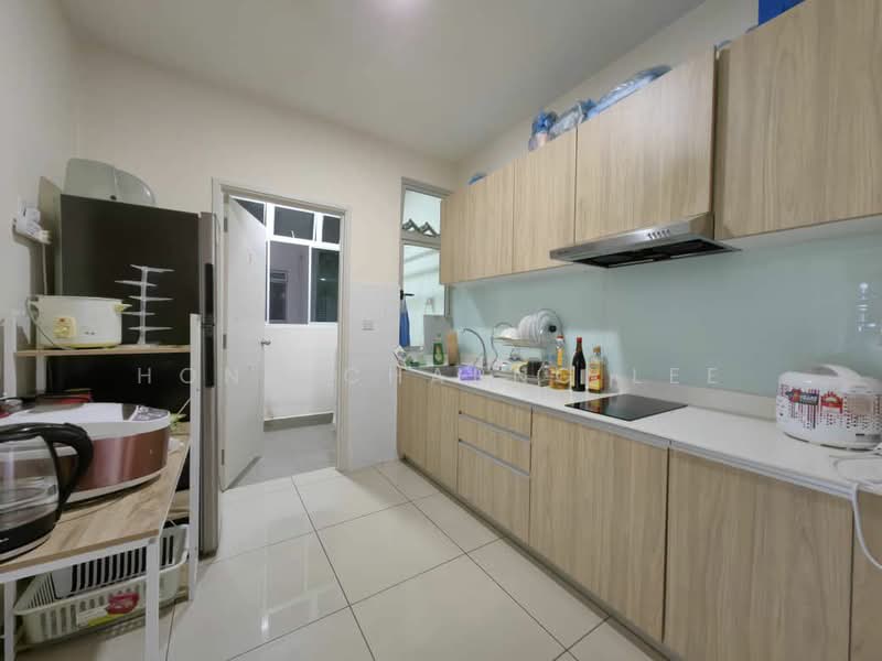 Service Residence for Rent at Meridin Bayvue @ Sierra Perdana - Hong Charng Lee - Kitchen - PropertyGuru.com.my