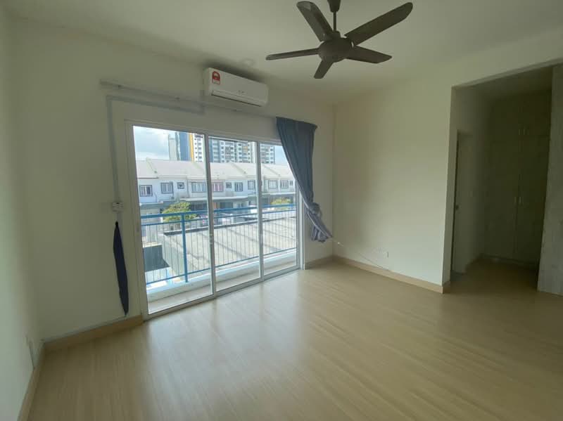 Rumah Teres 2 Tingkat untuk Disewa di Cyberjaya (Selangor) - Emma . - Living Room - PropertyGuru.com.my