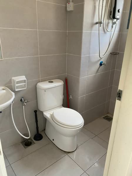 Rumah Teres 2 Tingkat untuk Disewa di Cyberjaya (Selangor) - Emma . - Bathroom - PropertyGuru.com.my